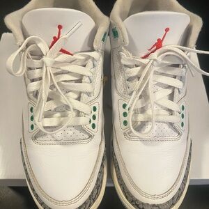 Air Jordan 3 Retro Lucky Green Sneakers